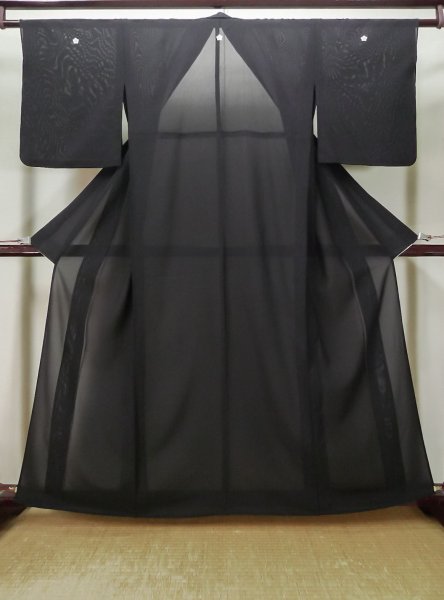 Photo1: L0827C Used Japanese women  Black MONTSUKI crests / Silk.    (Grade B) (1)