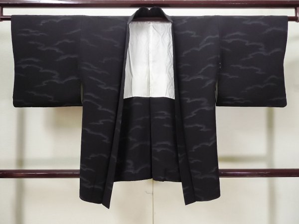 Photo1: L0907J Used Japanese women  Black HAORI short jacket / Silk. Abstract pattern   (Grade B) (1)