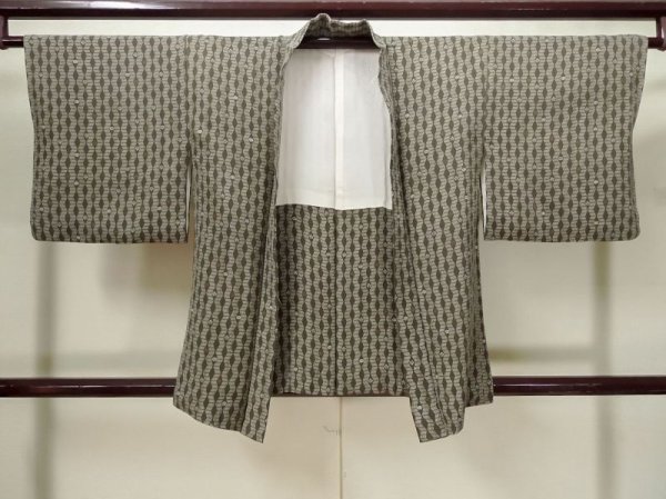 Photo1: L0907L Used Japanese womenPale Grayish Brown HAORI short jacket / Silk. Flower,   (Grade C) (1)