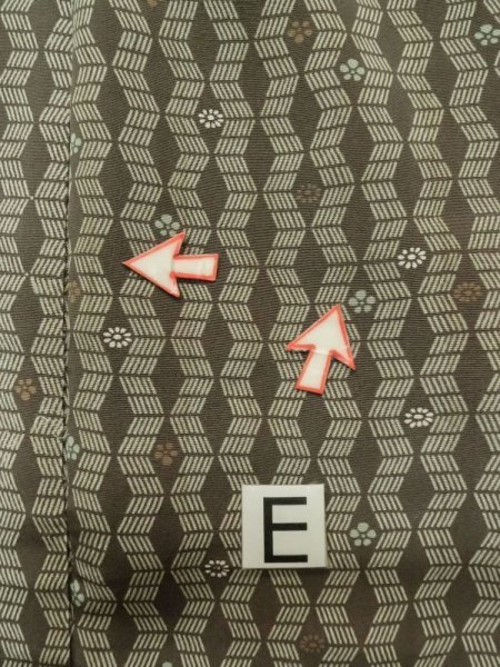 Photo18: L0907L Used Japanese womenPale Grayish Brown HAORI short jacket / Silk. Flower,   (Grade C) (18)