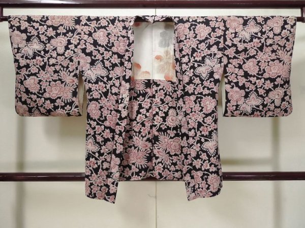 Photo1: L0907M Used Japanese women  Black HAORI short jacket / Silk. Chinese flower,   (Grade B) (1)