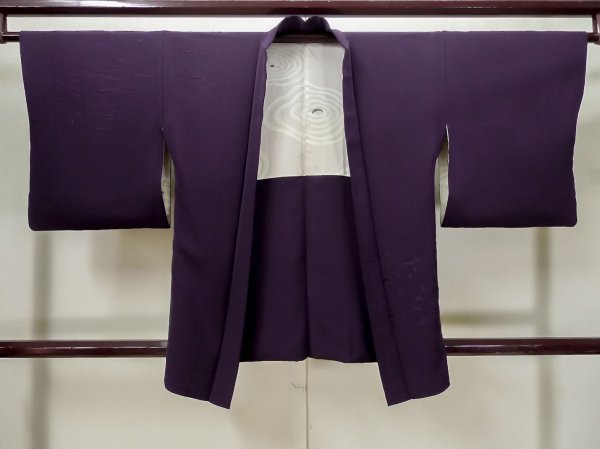Photo1: L0907U Used Japanese women Dark Purple HAORI short jacket / Silk. Abstract pattern   (Grade D) (1)