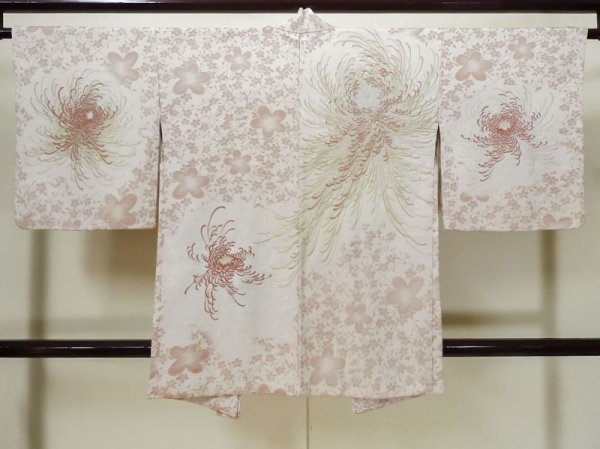 Photo2: L0914T Used Japanese women  Off White HAORI short jacket / Silk. Chrysanthemum,   (Grade C) (2)