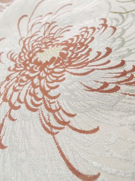 Photo10: L0914T Used Japanese women  Off White HAORI short jacket / Silk. Chrysanthemum,   (Grade C) (10)