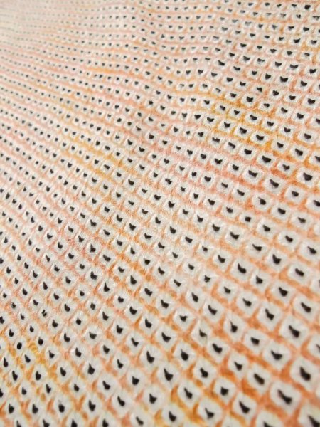 Photo9: Mint L0914U Used Japanese womenPale Light Coral HAORI short jacket / Silk. Dapple pattern   (Grade A) (9)