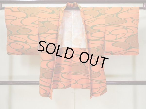 Photo1: Mint L0921R Used Japanese women Pale Orange HAORI short jacket / Silk. Abstract pattern   (Grade A+) (1)