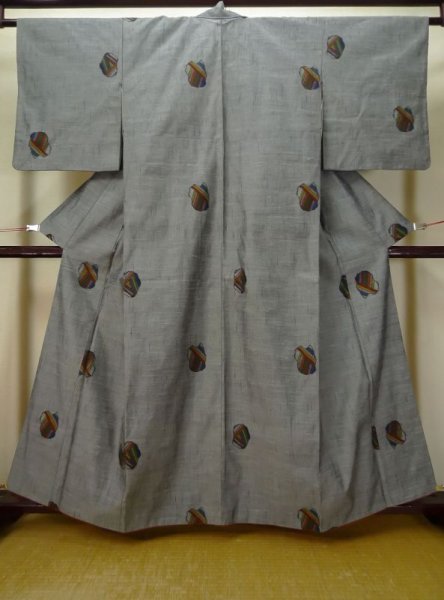 Photo1: L1019F Used Japanese women  Gray TSUMUGI pongee / Silk. Abstract pattern   (Grade A) (1)
