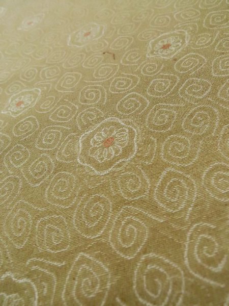 Photo9: L1019U Used Japanese womenPale Brownish Yellowish Green ORI woven / Silk. Abstract pattern   (Grade C) (9)