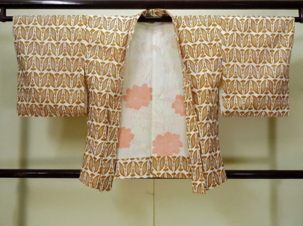 Photo1: Mint L1026D Used Japanese womenPale Light Gray HAORI short jacket / Silk. Abstract pattern   (Grade A) (1)