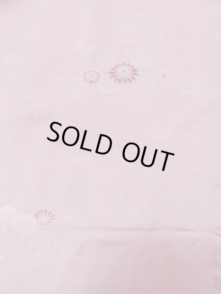 Photo4: L1026M Used Japanese women Pale Pink HAORI short jacket / Silk. Chrysanthemum,   (Grade C) (4)