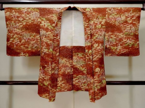 Photo1: L1026Y Used Japanese women Red HAORI short jacket / Silk. Tree,   (Grade A) (1)