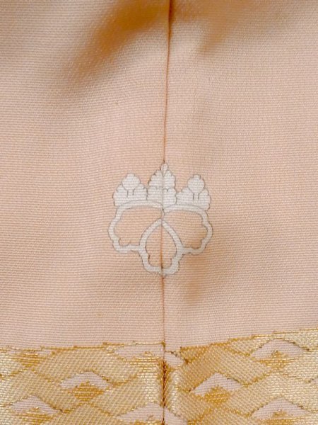 Photo3: L1027D Used Japanese womenPale Light Pink HAORI short jacket / Silk. Chrysanthemum, bundle of ribbons pattern  (Grade C) (3)