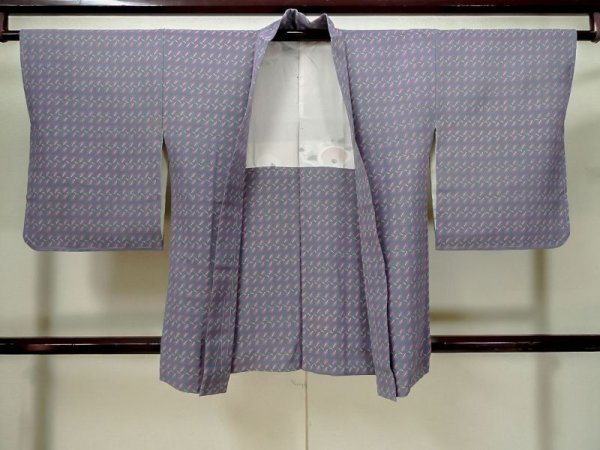 Photo1: Mint L1104C Used Japanese womenPale Grayish Light Blue HAORI short jacket / Silk. Abstract pattern   (Grade A+) (1)