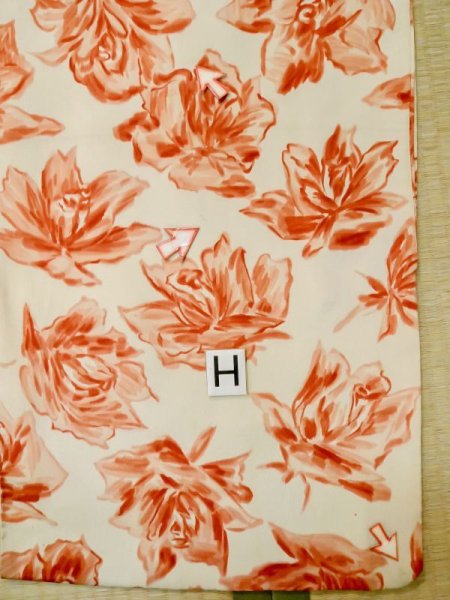 Photo21: L1104J Used Japanese women  Ivory HAORI short jacket / Silk. Rose   (Grade C) (21)