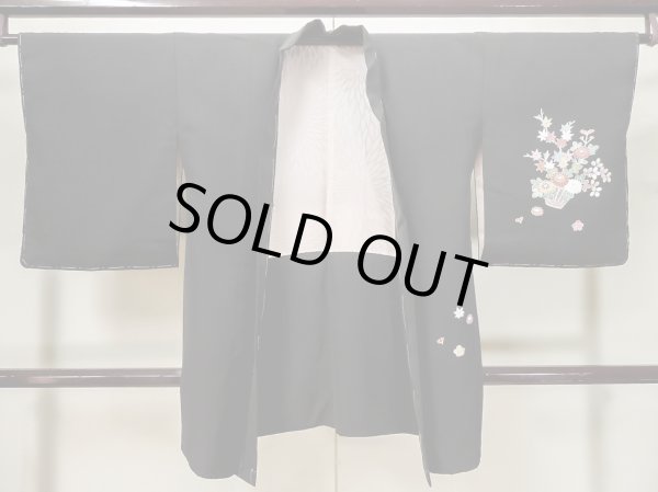 Photo1: Mint L1105D Used Japanese women  Black HAORI short jacket / Silk. Flower,   (Grade A) (1)