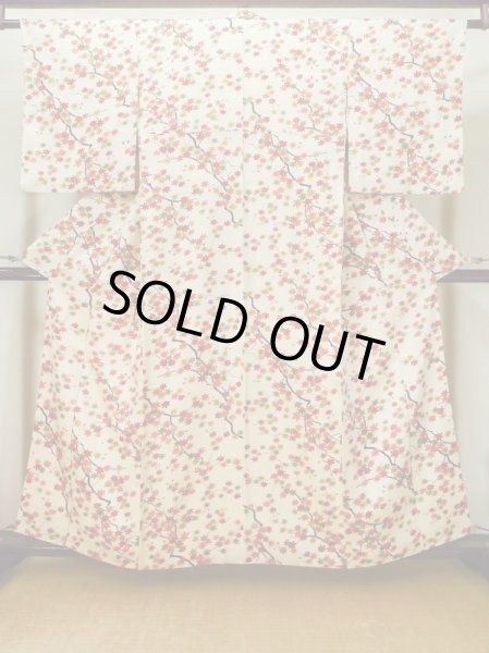 Photo1: L1116N Used Japanese women  Ivory KOMON dyed / Silk. MOMIJI maple leaf   (Grade A) (1)