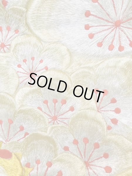 Photo13: L1124A Used Japanese women  Off White UCHIKAKE Wedding / Silk. Peony,   (Grade D) (13)