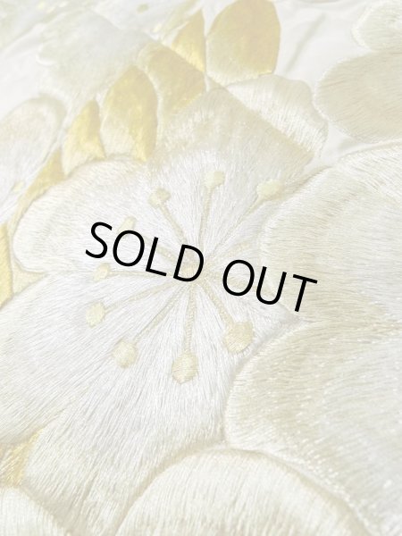 Photo15: L1124A Used Japanese women  Off White UCHIKAKE Wedding / Silk. Peony,   (Grade D) (15)