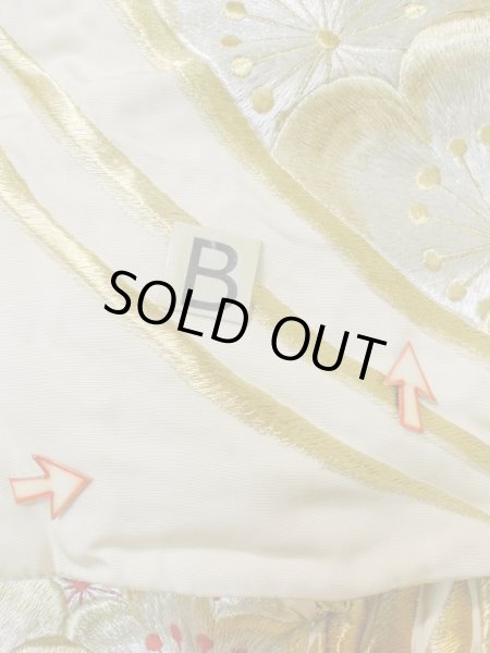 Photo22: L1124A Used Japanese women  Off White UCHIKAKE Wedding / Silk. Peony,   (Grade D) (22)