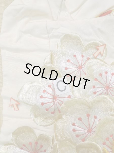 Photo23: L1124A Used Japanese women  Off White UCHIKAKE Wedding / Silk. Peony,   (Grade D) (23)