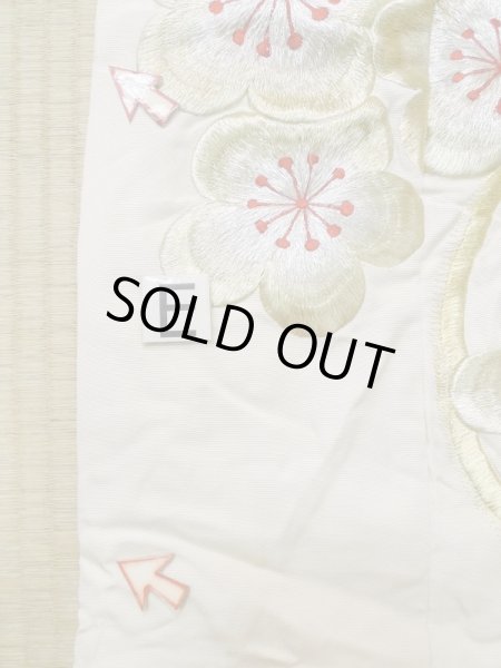 Photo25: L1124A Used Japanese women  Off White UCHIKAKE Wedding / Silk. Peony,   (Grade D) (25)