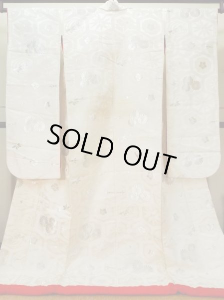 Photo1: L1124B Used Japanese women  Off White UCHIKAKE Wedding / Silk. Chrysanthemum,   (Grade D) (1)