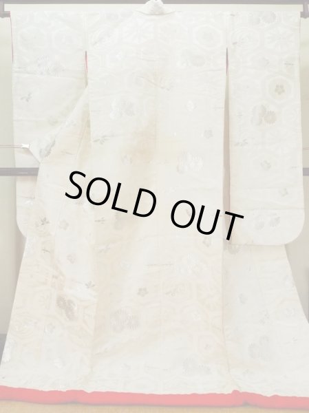 Photo2: L1124B Used Japanese women  Off White UCHIKAKE Wedding / Silk. Chrysanthemum,   (Grade D) (2)