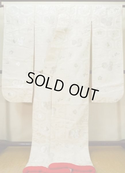 Photo3: L1124B Used Japanese women  Off White UCHIKAKE Wedding / Silk. Chrysanthemum,   (Grade D) (3)