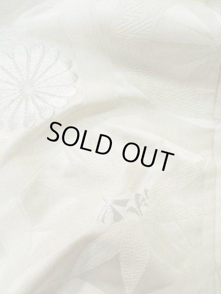 Photo14: L1124B Used Japanese women  Off White UCHIKAKE Wedding / Silk. Chrysanthemum,   (Grade D) (14)