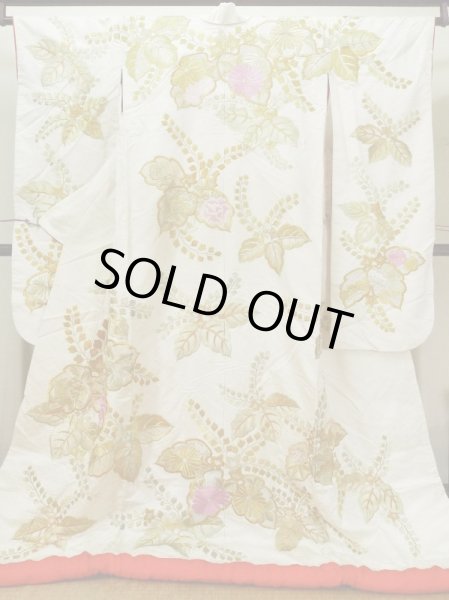 Photo2: L1124C Used Japanese women  Off White UCHIKAKE Wedding / Silk. Peony,   (Grade B) (2)