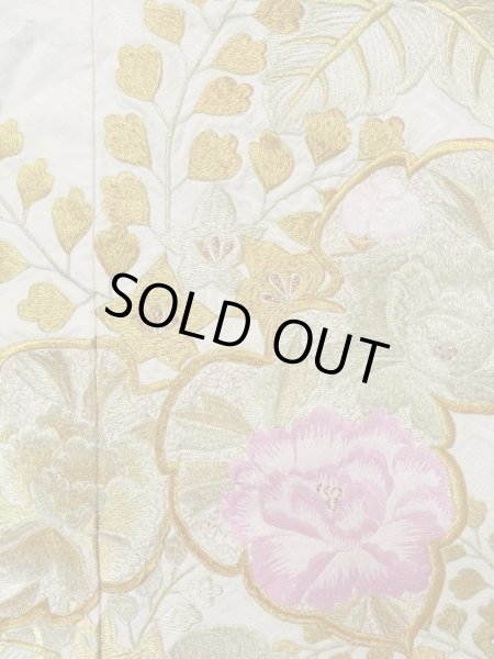 Photo9: L1124C Used Japanese women  Off White UCHIKAKE Wedding / Silk. Peony,   (Grade B) (9)