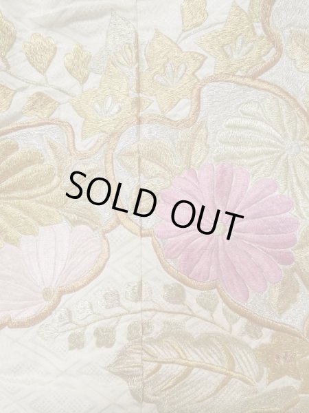 Photo11: L1124C Used Japanese women  Off White UCHIKAKE Wedding / Silk. Peony,   (Grade B) (11)