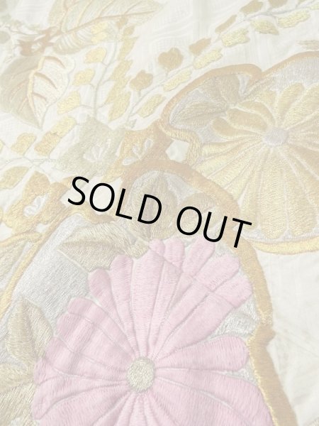 Photo15: L1124C Used Japanese women  Off White UCHIKAKE Wedding / Silk. Peony,   (Grade B) (15)