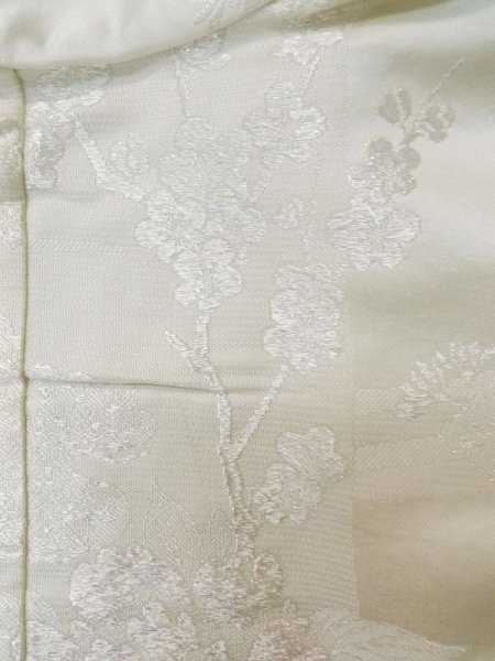 Photo8: L1124H Used Japanese women  White UCHIKAKE Wedding / Silk. Peony, For wedding  (Grade C) (8)