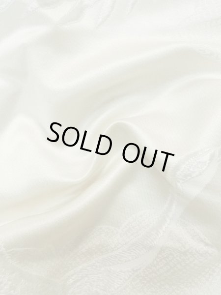 Photo12: L1124I Used Japanese women  White UCHIKAKE Wedding / Silk. TACHIBANA orange, For wedding  (Grade C) (12)