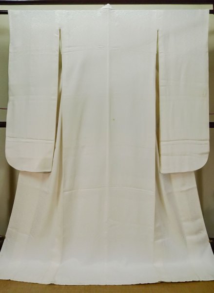 Photo1: L1124K Used Japanese women  White UCHIKAKE Wedding / Silk.  For wedding  (Grade C) (1)