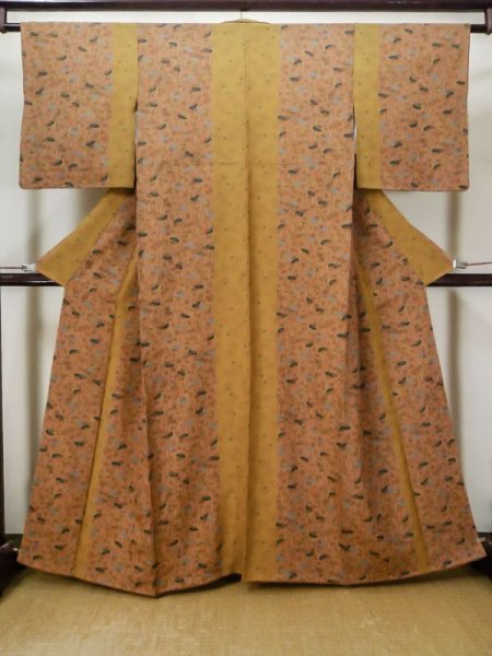Photo1: Mint L1201P Used Japanese women Pale Pink KOMON dyed / Synthetic. Flower, Comb pattern  (Grade A) (1)