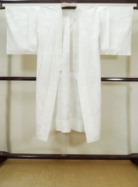Photo1: M0111C Used Japanese women  White JUBAN undergarment / Synthetic.    (Grade C) (1)