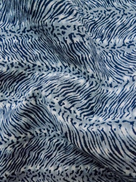 Photo9: M0207E Used Japanese men  Blue Men's Yukata / Cotton. Abstract pattern   (Grade C) (9)