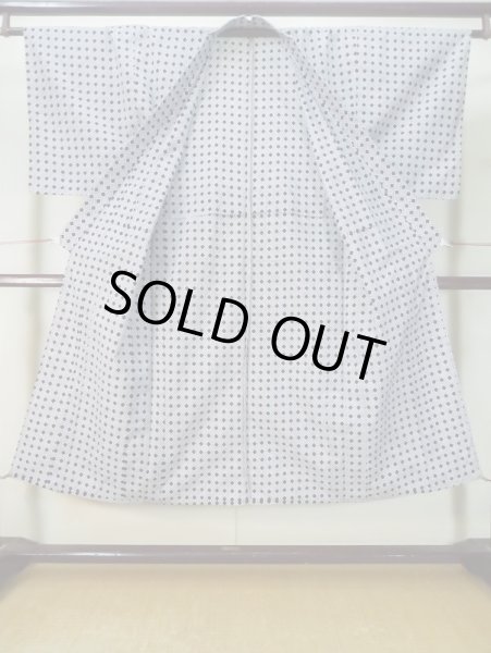 Photo2: Mint M0214B Used Japanese men  White Men's Yukata / Cotton. Geometrical pattern,   (Grade A) (2)