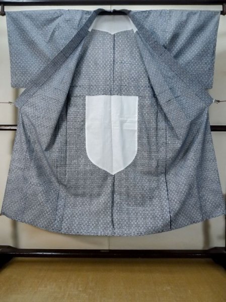 Photo2: M0301D Used Japanese men  Indigo Blue Men's Yukata / Cotton. Geometrical pattern   (Grade B) (2)