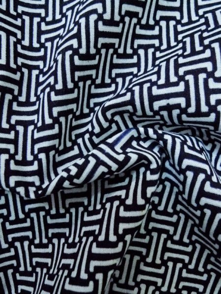 Photo9: M0301D Used Japanese men  Indigo Blue Men's Yukata / Cotton. Geometrical pattern   (Grade B) (9)