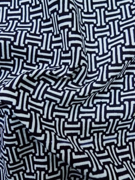Photo10: M0301D Used Japanese men  Indigo Blue Men's Yukata / Cotton. Geometrical pattern   (Grade B) (10)