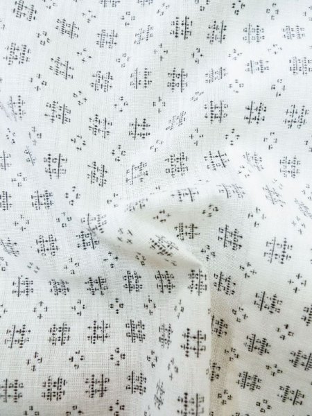 Photo9: M0301J Used Japanese men  White Men's Yukata / Linen. Abstract pattern   (Grade B) (9)