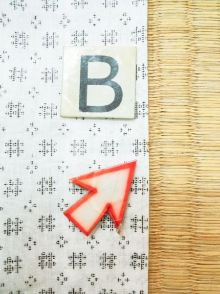 Photo13: M0301J Used Japanese men  White Men's Yukata / Linen. Abstract pattern   (Grade B) (13)