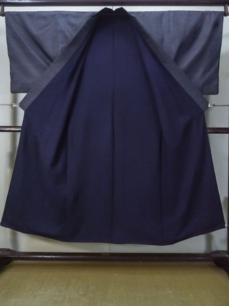 Photo2: M0301X Used Japanese menPale Dark Blue Men's Kimono / Silk. Abstract pattern   (Grade D) (2)
