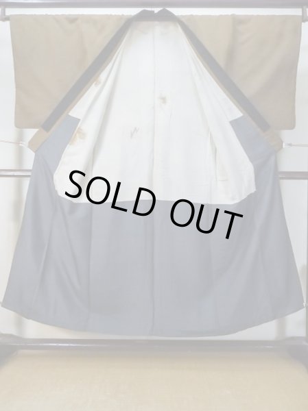 Photo2: M0301Y Used Japanese men  Brown Men's Kimono / Silk. Stripes padding inside  (Grade D) (2)