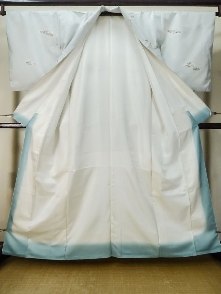 Photo2: M0307B Used Japanese women  White KOMON dyed / Silk. Chrysanthemum,   (Grade C) (2)