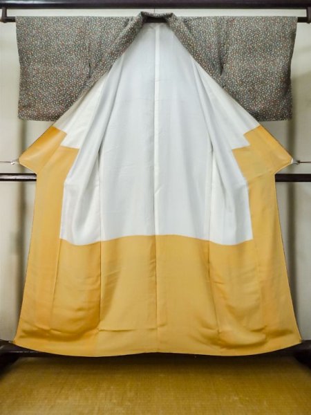 Photo2: Mint M0307C Used Japanese women  Black KOMON dyed / Silk. Flower,   (Grade A) (2)