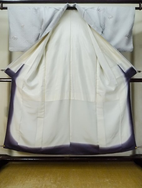 Photo2: M0307D Used Japanese women  White KOMON dyed / Silk. Chrysanthemum,   (Grade C) (2)